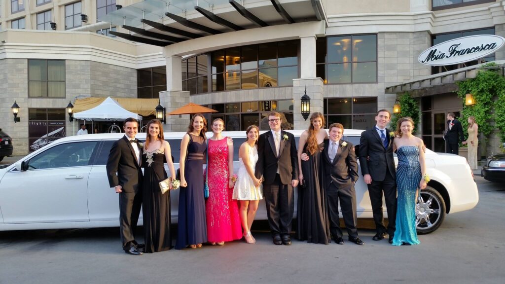 Prom in Limo